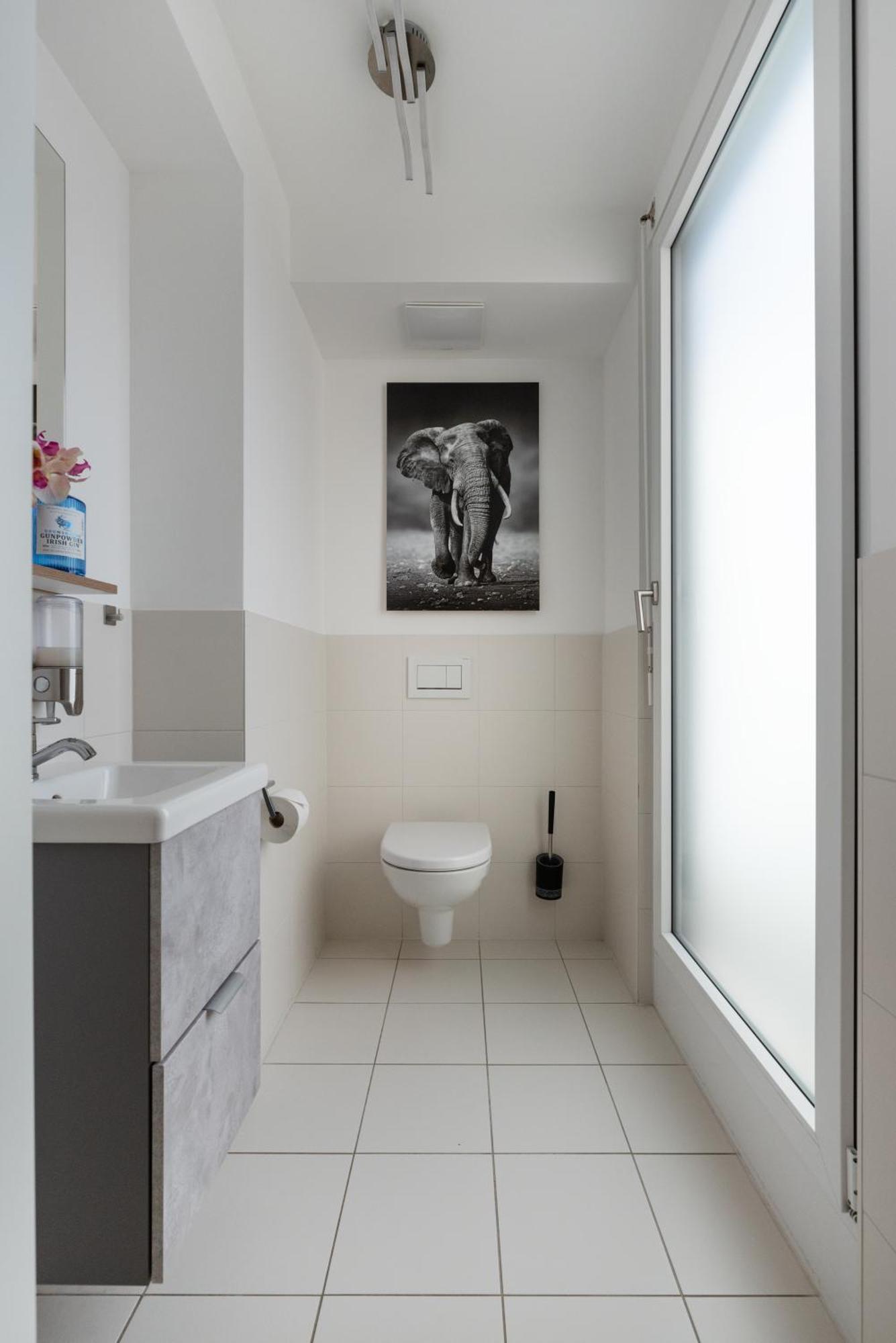 Apartment Mit Traumhafter Dachterrasse & Weitblick Wina Bagian luar foto